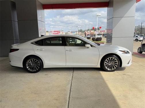 2024 Lexus ES 350 Ultra Luxury
