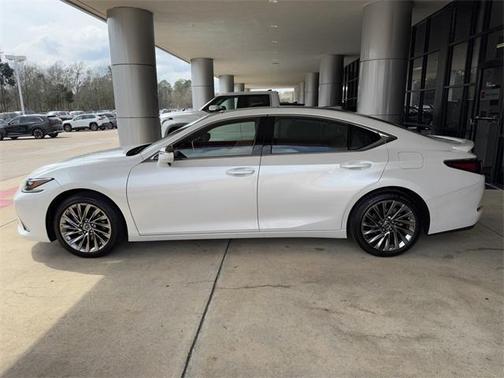 2024 Lexus ES 350 Ultra Luxury