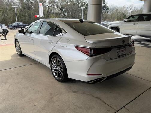 2024 Lexus ES 350 Ultra Luxury