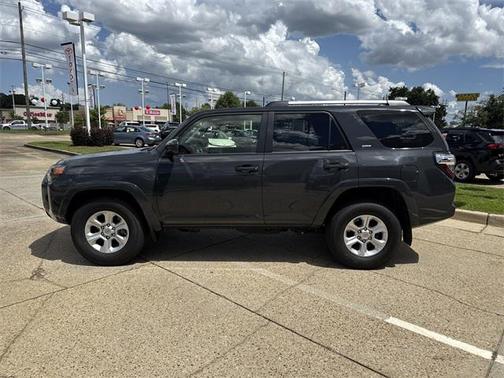 2024 Toyota 4Runner SR5