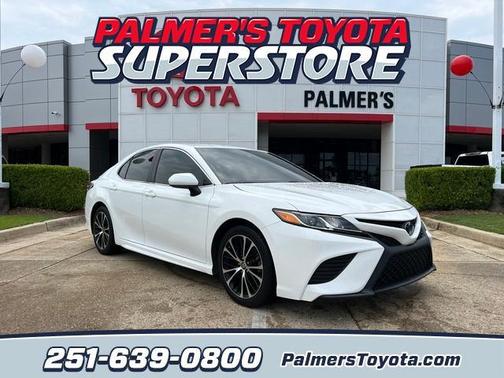 2020 Toyota Camry SE