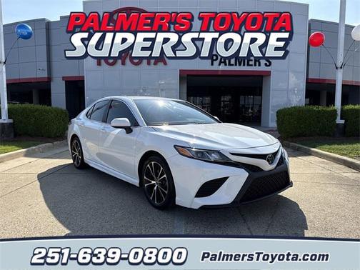 2020 Toyota Camry SE
