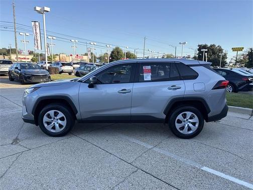 2025 Toyota RAV4 LE