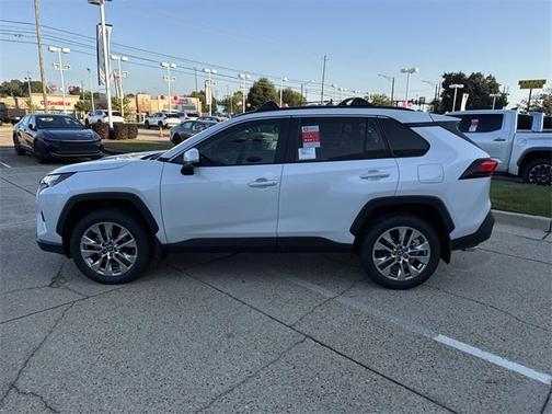 2025 Toyota RAV4 XLE Premium