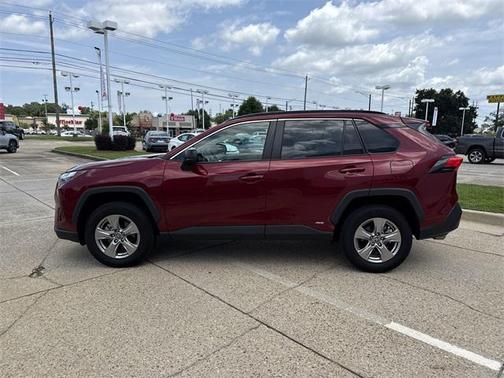 2023 Toyota RAV4 Hybrid LE