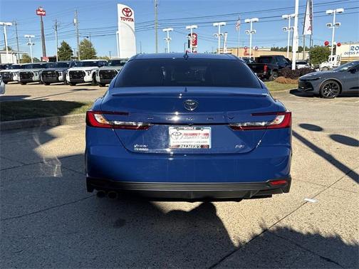 2025 Toyota Camry SE