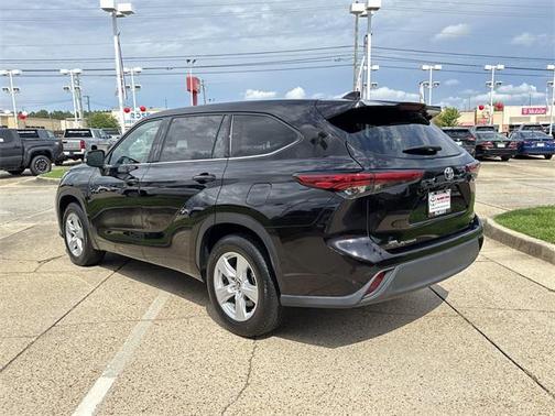 2021 Toyota Highlander LE
