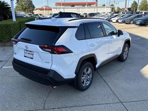 2025 Toyota RAV4 XLE