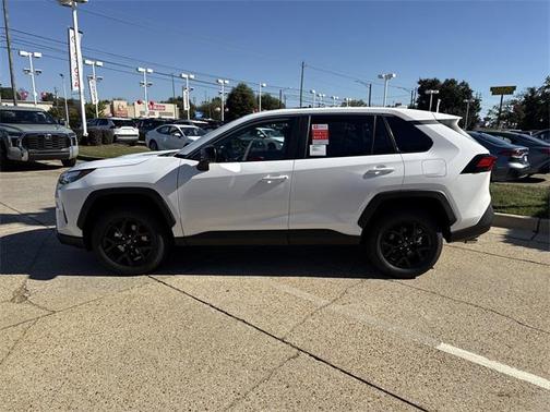 2025 Toyota RAV4 LE
