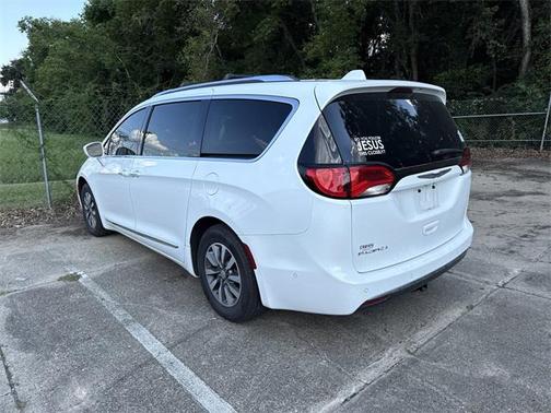 2020 Chrysler Pacifica Touring-L Plus
