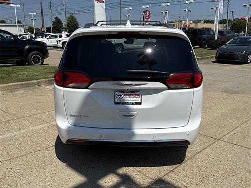 2020 Chrysler Pacifica Touring-L Plus