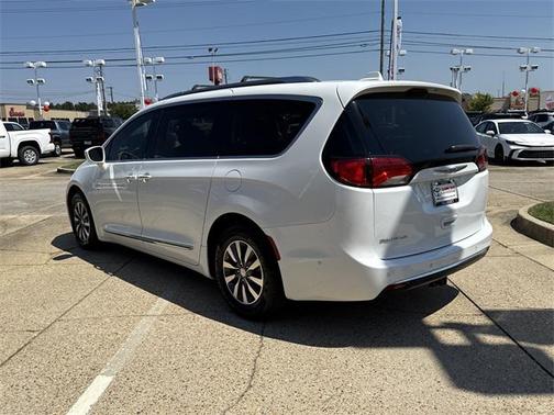 2020 Chrysler Pacifica Touring-L Plus