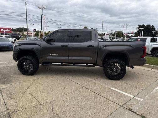 2022 Toyota Tundra SR5