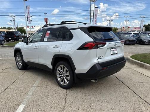 2025 Toyota RAV4 XLE Premium