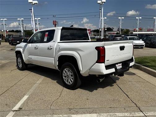 2025 Toyota Tacoma SR5
