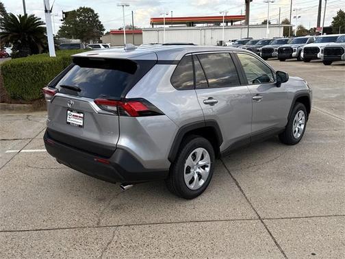 2025 Toyota RAV4 LE