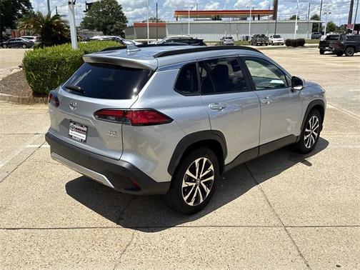2024 Toyota Corolla Cross XLE