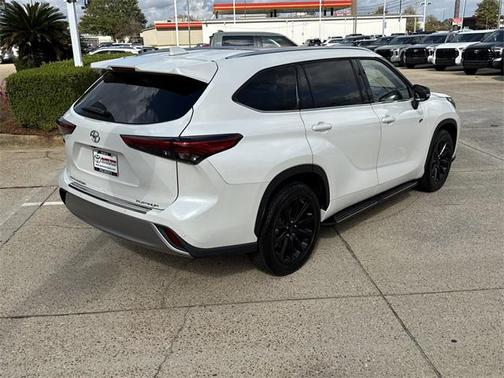 2021 Toyota Highlander Platinum