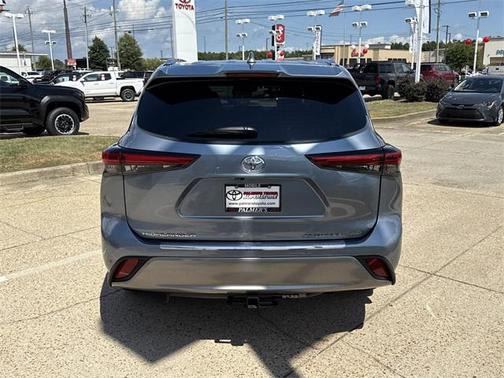 2022 Toyota Highlander Platinum