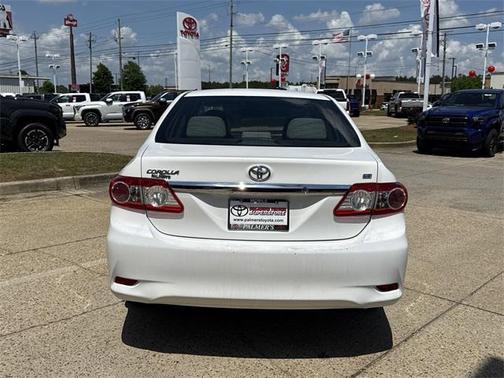 2011 Toyota Corolla LE