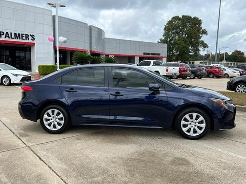 Photo 2 of 25 of 2021 Toyota Corolla LE