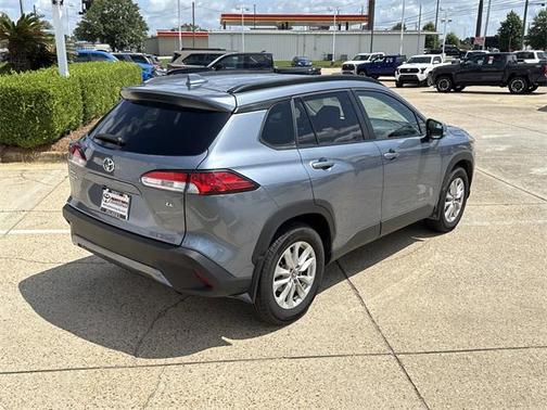 2024 Toyota Corolla Cross LE
