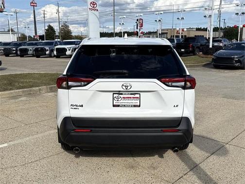 2025 Toyota RAV4 LE