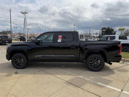 2025 Toyota Tundra Hybrid Platinum