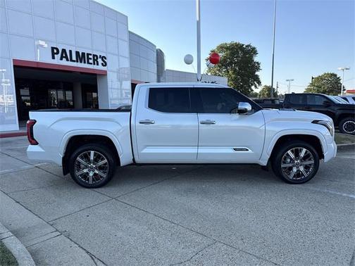 2023 Toyota Tundra Hybrid Capstone