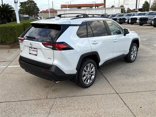 2025 Toyota RAV4 XLE Premium