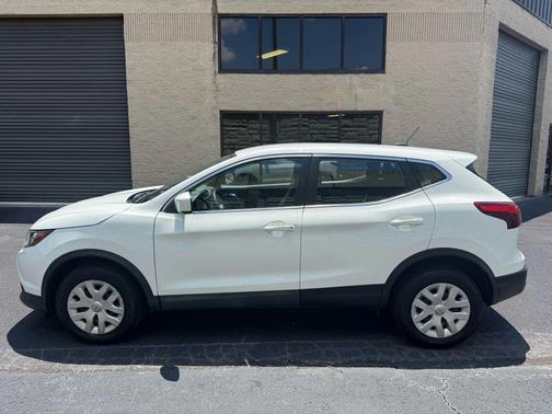 2018 Nissan Rogue Sport S