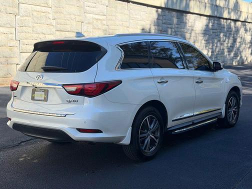 2017 INFINITI QX60 Base