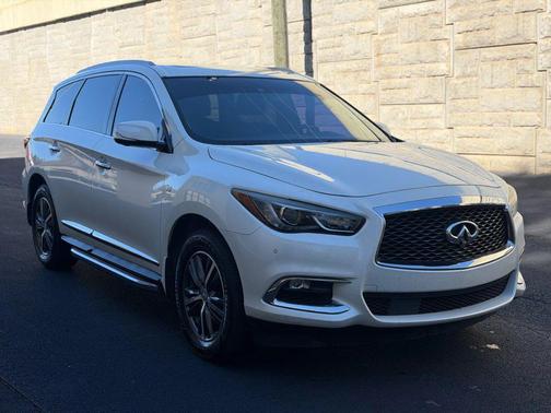 2017 INFINITI QX60 Base