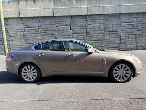 2009 Jaguar XF Premium Luxury