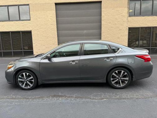 2016 Nissan Altima 2.5 SR