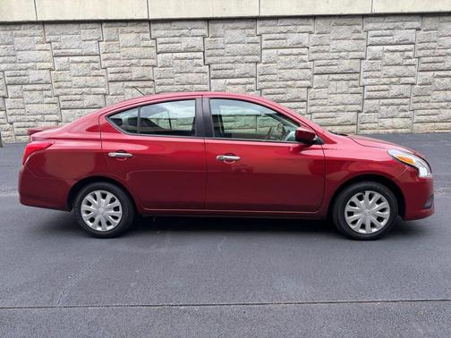 2019 Nissan Versa 1.6 SV