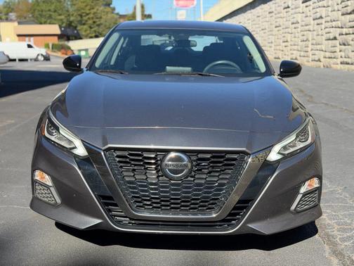 2020 Nissan Altima SR FWD