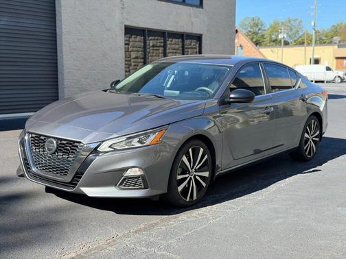 2020 Nissan Altima SR FWD