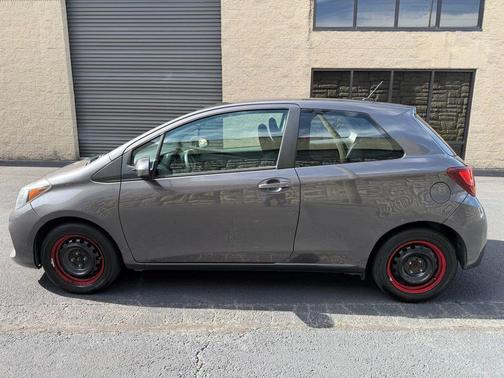 2015 Toyota Yaris L