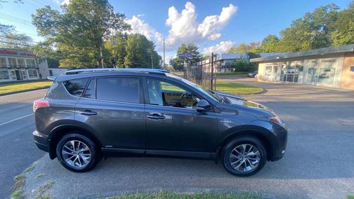 2016 Toyota RAV4 Hybrid XLE