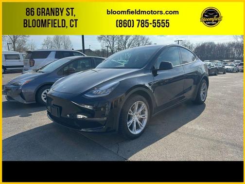 2022 Tesla Model Y Long Range Dual Motor All-Wheel Drive