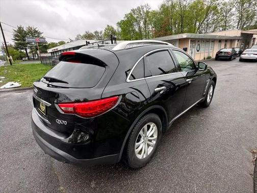 2015 INFINITI QX70 Base