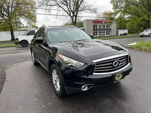 2015 INFINITI QX70 Base