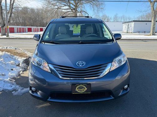 2014 Toyota Sienna XLE