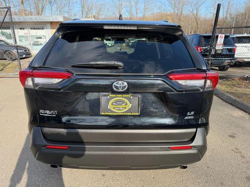 2019 Toyota RAV4 LE