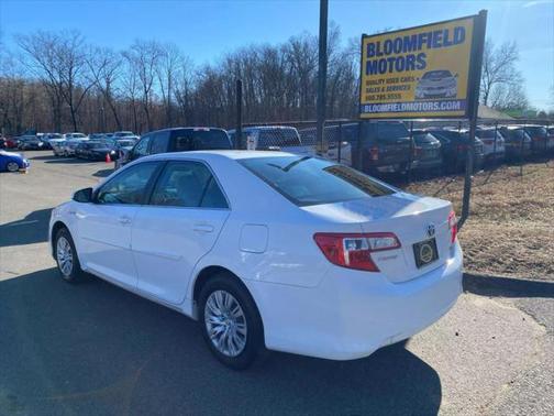 2014 Toyota Camry Hybrid LE