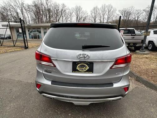 2018 Hyundai SANTA FE SE