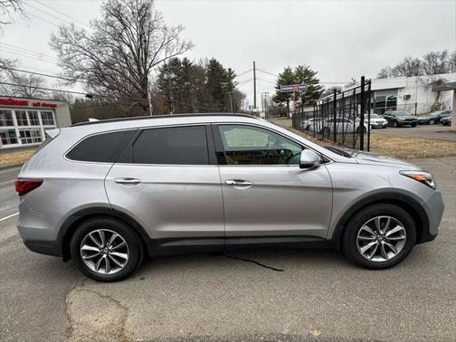 2018 Hyundai SANTA FE SE