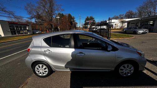 2012 Toyota Prius c Four