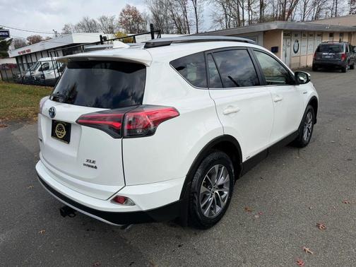 2017 Toyota RAV4 Hybrid XLE